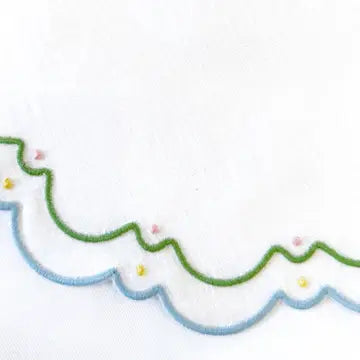 Sugus Embroidered Linen Scalloped Placemat (Set of 4)