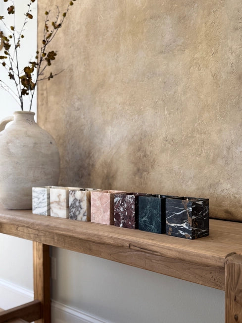 Luxury Marble Candle – Calacatta Viola Santal 26 Dupe | Off-White & Purple